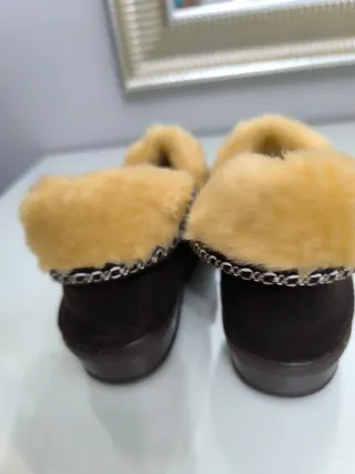 Zapatillas de estar por casa marrones y beige