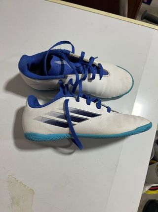 Zapatillas Adidas niño blancas y azules