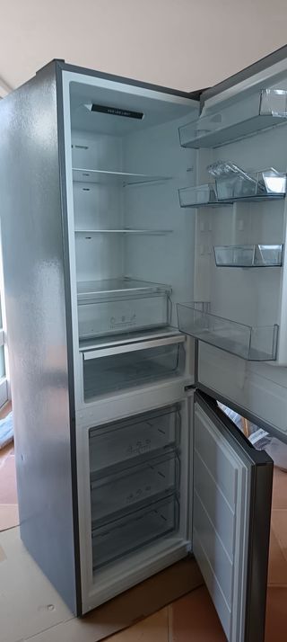 Se venden varios electrodomésticos de cocina