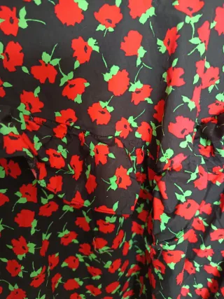 Blusa Zara Estampada Flores Roja Talla XL