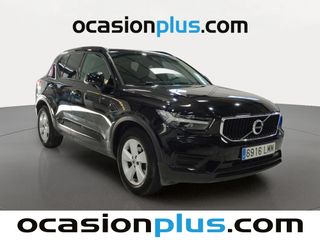 Volvo XC40 T2 Momentum Core 95 kW (129 CV)