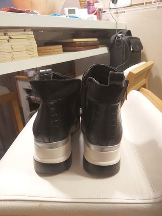 Botines negros ligeros