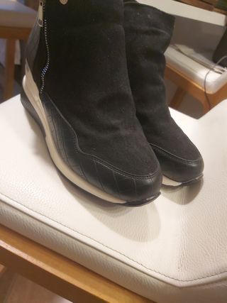 Botines negros ligeros