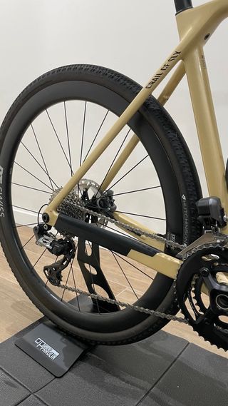 Bicicleta Gravel Canyon Grail CF SLX