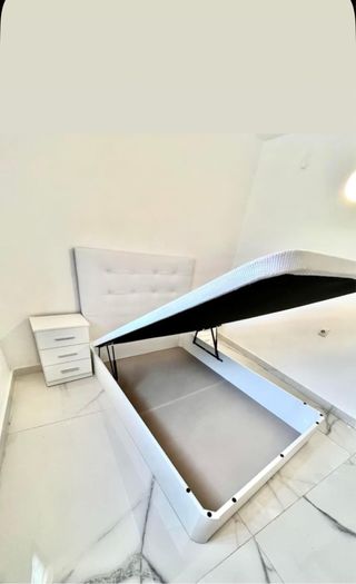 CANAPÉS Y COLCHONES