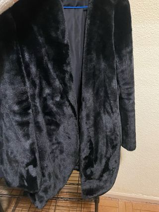 Abrigo pelito negro talla S