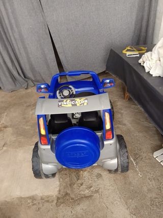 Coche eléctrico infantil VINDICATOR azul