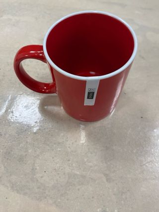 Tazza rossa natalizia con scritte