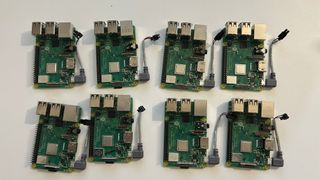 8 Raspberry Pi 3B+ con MicroSD 8GB