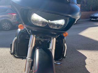 Harley Davidson Road Glide Negra