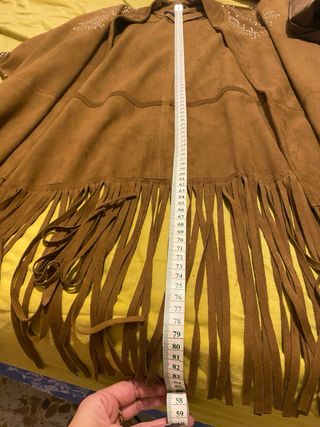 Chaleco Zara Woman ante tachuelas flecos