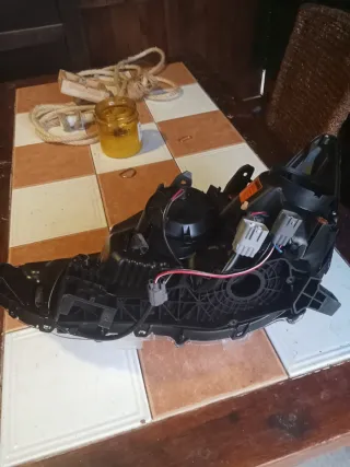 Faro Mitsubishi. Asx