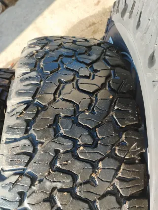 Ruedas y llantas para jeep grand cherokee wj.