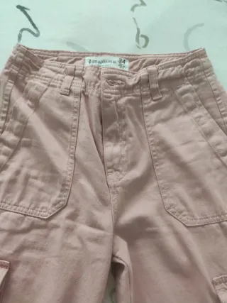 Pantalones cargo Stradivarius rosa mujer