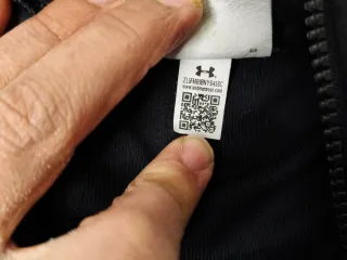 Felpa Under Armour zip nera taglia S