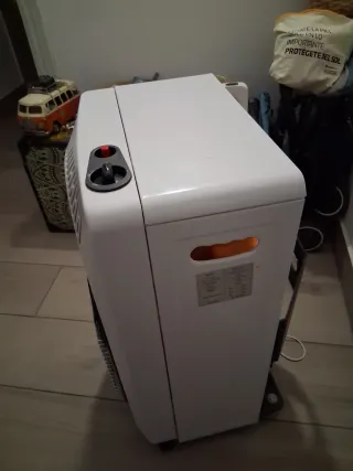 Estufa de gas butano blanca