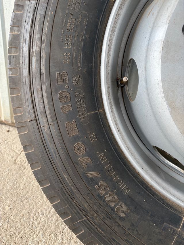 Rueda Camión Michelin 285/70 R 19.5