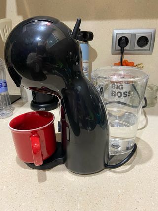 Cafetera Dolce Gusto Negra