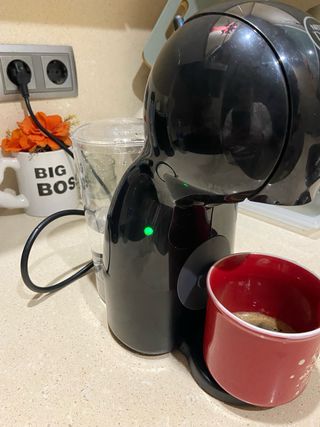 Cafetera Dolce Gusto Negra