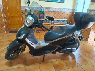Piaggio Beverly 350 Sport Touring