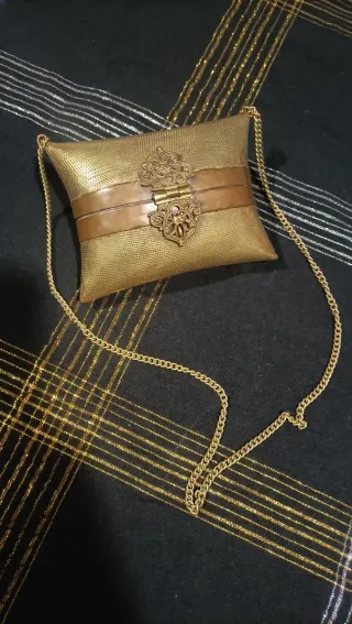 Antica borsa Pochette vintage in ottone