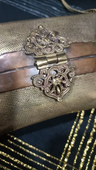 Antica borsa Pochette vintage in ottone