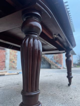 Preciosa Mesa y 7 Sillas Madera Maciza