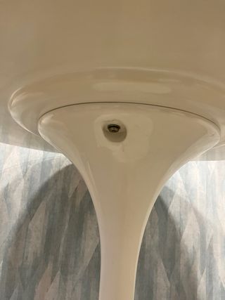 Mesa Tulip Redonda Cristal fibra de vidrio Blanca