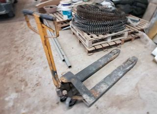 Transpaleta de 1.500 Kilos.