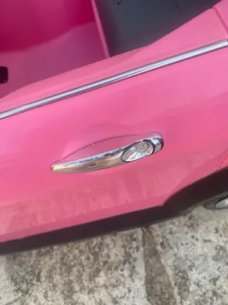 Mini Cooper S rosa a batería