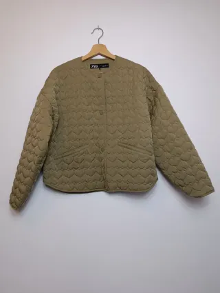 Cazadora acolchada  Zara.