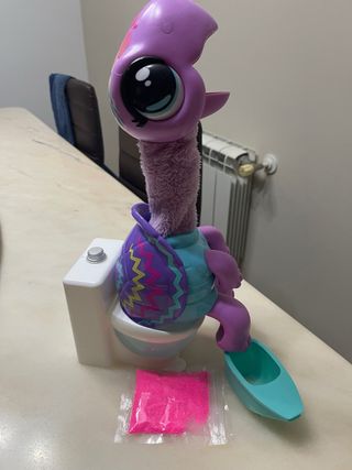 Juguete de tortuga con inodoro