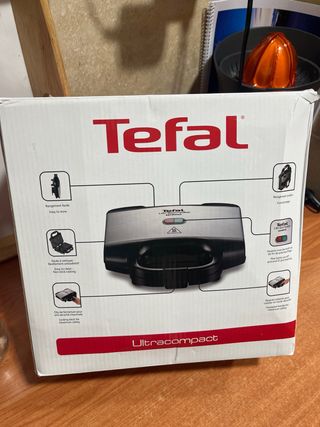 Sandwichera Tefal Ultracompact SM155212