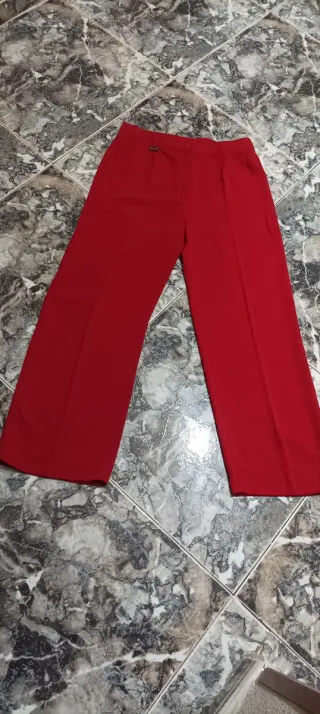 Pantalón de vestir rojo talla 40