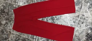 Pantalón de vestir rojo talla 40