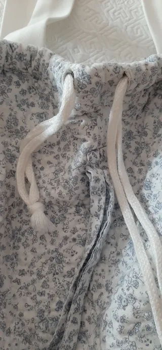 Bolsa acolchada con cierre de nudo, venta directa