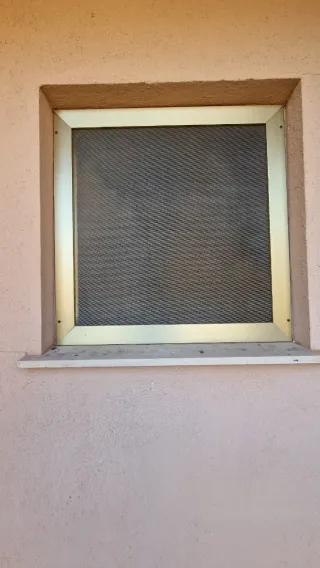 Lote de ventanas aluminio dorado