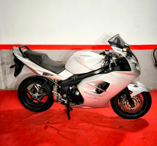 Triumph Sprint ST 1050