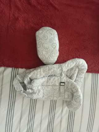 Mochila Ergobaby Estrellas Gris