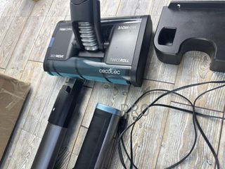 Aspirador vertical Cecotec