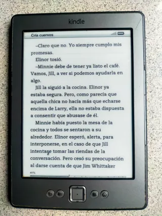 Ebook Kindle Grigio + Caricatore