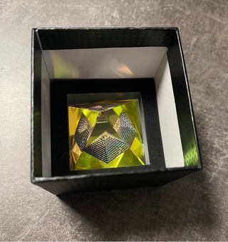 Doble Pirámide Cristal 5cm en caja de regalo!