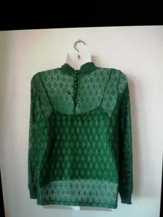 Camiseta encaje verde talla 42