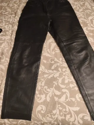 Pantalón de piel auténtica talla 44