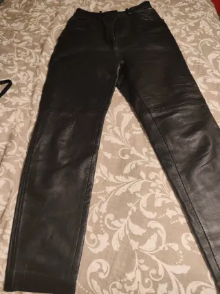 Pantalón de piel auténtica talla 44