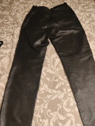 Pantalón de piel auténtica talla 44