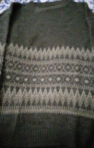 Jersey marrón con cenefas cuello redondo