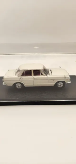Miniatura Carro Prince Skyline 2000GTB