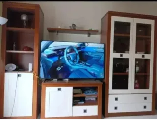 Mueble TV salón madera y cristal