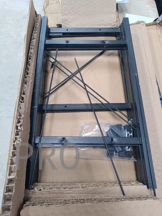 Librería de 4 niveles madera oscura con marco